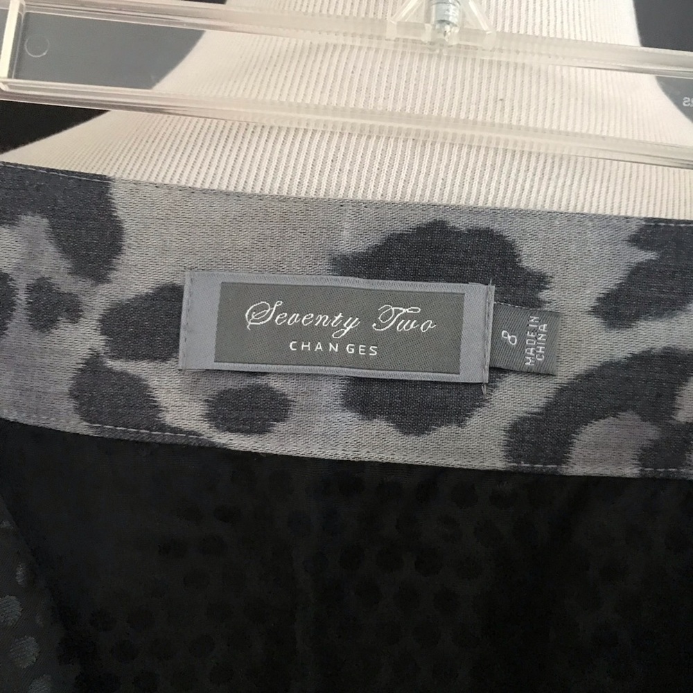 Seventy Two Changes Metallic Silver Leopard Print… - image 7